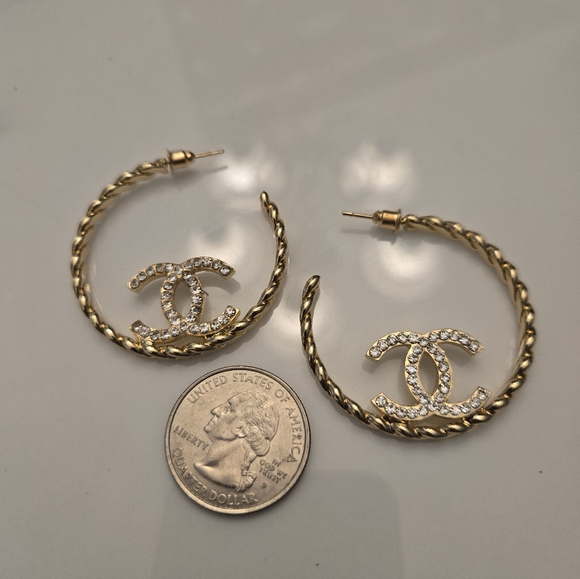 🔥Lux Gold Twisted Hoop Earrings with Crystal Accents🔥 - Picture 4 of 4